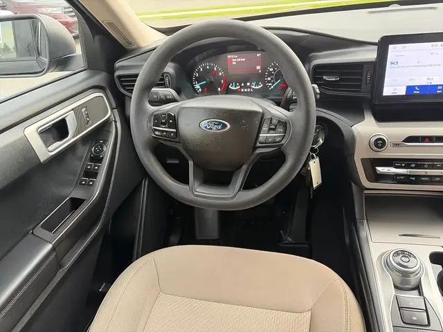 2023 Ford Explorer Base