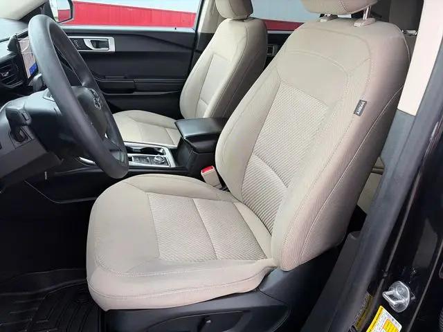 2023 Ford Explorer Base