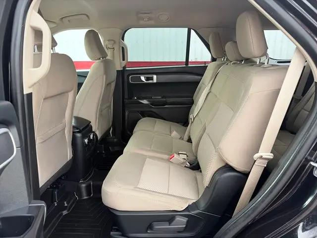 2023 Ford Explorer Base
