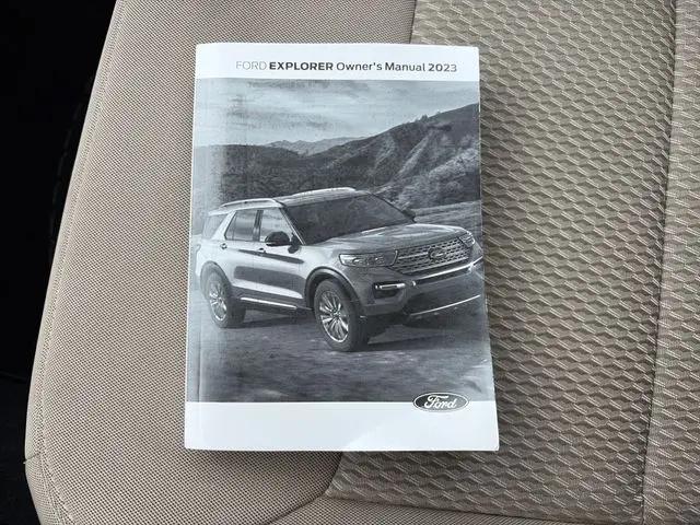 2023 Ford Explorer Base