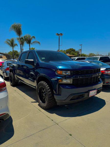 2021 Chevrolet Silverado 1500 4WD Crew Cab Short Bed Custom