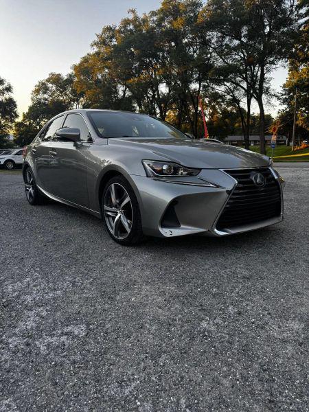 2017 Lexus IS 200t 200t