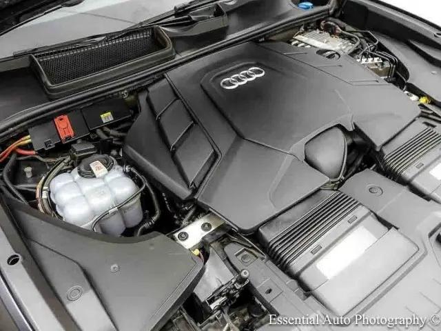 2021 Audi Q8 Premium Plus 55 TFSI quattro Tiptronic