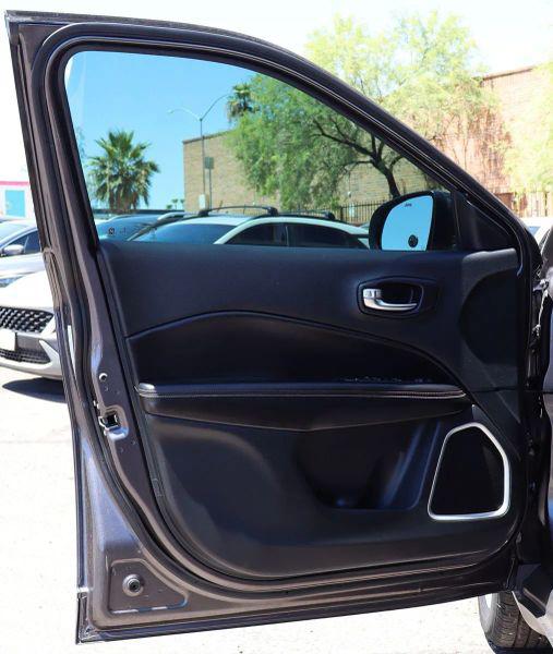 2020 Jeep Compass Latitude FWD
