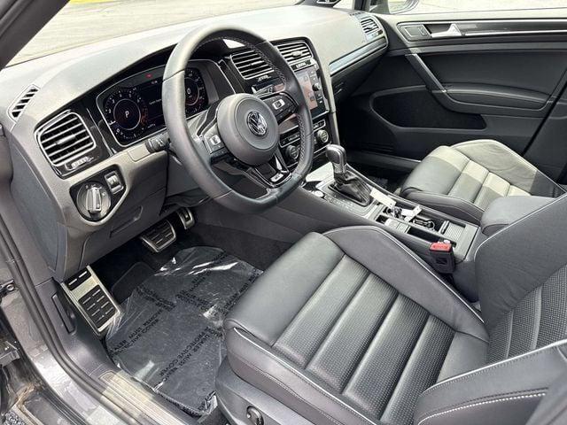 2019 Volkswagen Golf R 2.0T w/DCC & Navigation 2019 Volkswagen Golf R 2.0T w/DCC & Navigation