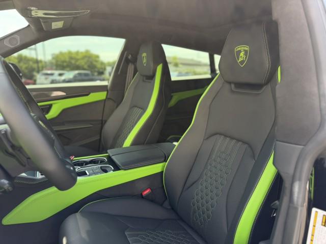 2025 Lamborghini Urus SE - Photo 11