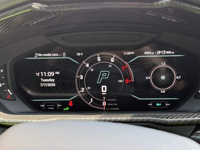 2025 Lamborghini Urus SE - Photo 13