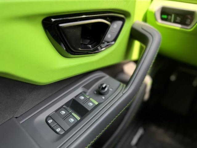 2025 Lamborghini Urus SE - Photo 20