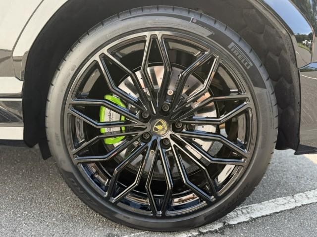 2025 Lamborghini Urus SE - Photo 35