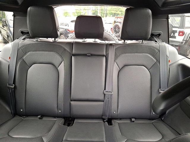 Used 2024 Land Rover Defender 90 P400 X-Dynamic SE For Sale in East Hanover, NJ