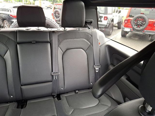 Used 2024 Land Rover Defender 90 P400 X-Dynamic SE For Sale in East Hanover, NJ