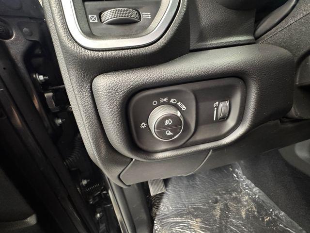 2026 Ram 2500 Big Horn Crew Cab 4x4 64 Box