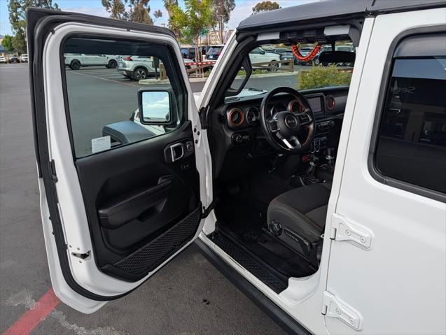 2021 Jeep Gladiator Sport