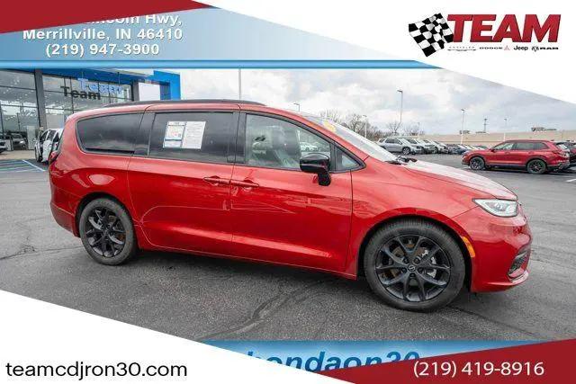 2025 Chrysler Pacifica Limited for sale in Merrillville, IN