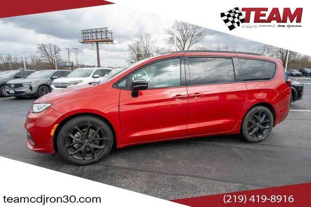 2025 Chrysler Pacifica Limited for sale in Merrillville, IN
