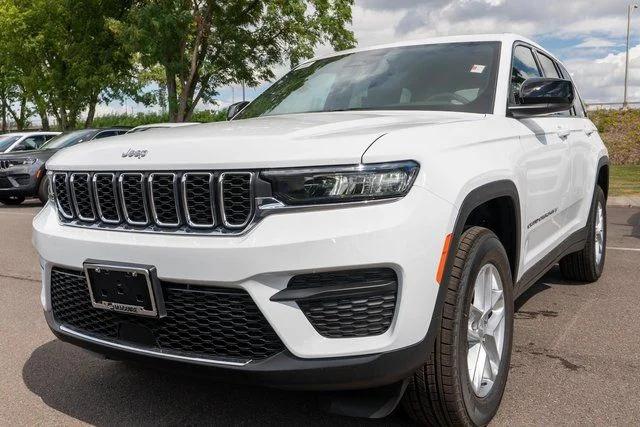 2026 Jeep Grand Cherokee GRAND CHEROKEE LAREDO X 4X4