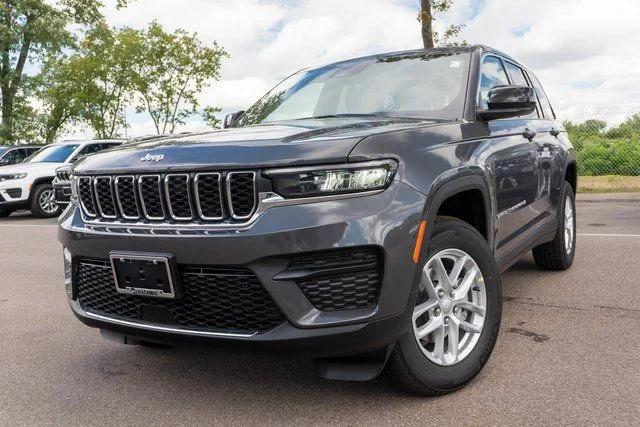 2026 Jeep Grand Cherokee GRAND CHEROKEE LAREDO X 4X4