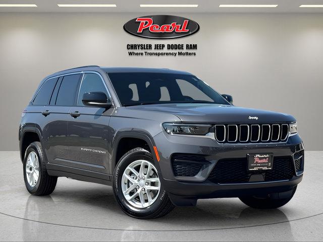 2026 Jeep Grand Cherokee GRAND CHEROKEE LAREDO X 4X4