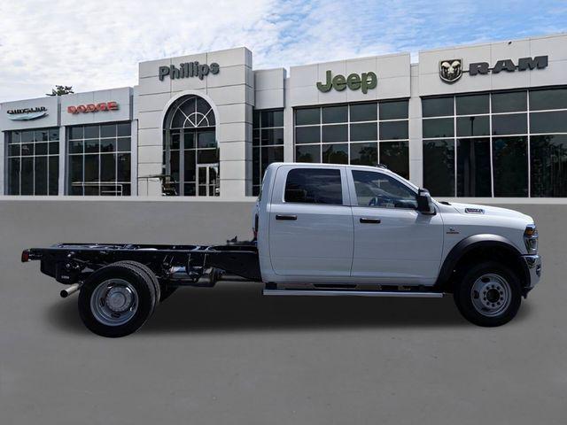 2026 RAM 5500 Chassis RAM 5500 TRADESMAN CHASSIS CREW CAB 4X4 60 CA