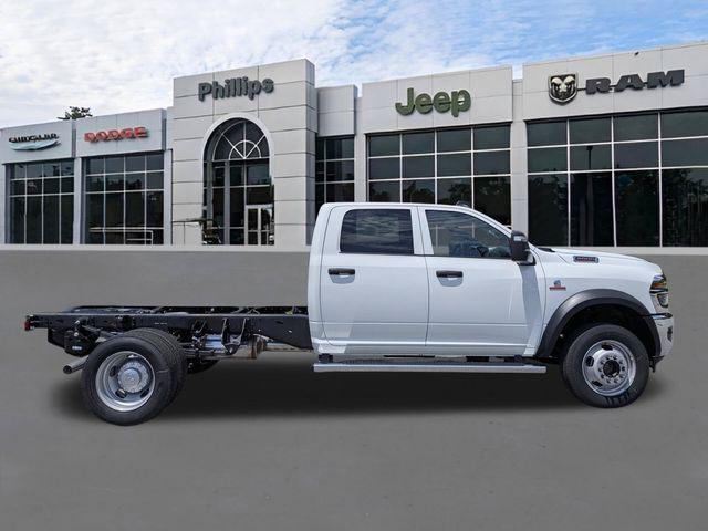 2026 RAM 5500 Chassis RAM 5500 TRADESMAN CHASSIS CREW CAB 4X4 60 CA