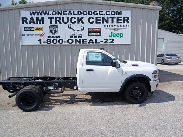 2026 RAM 3500 Chassis RAM 3500 TRADESMAN CHASSIS REGULAR CAB 4X4 60 CA
