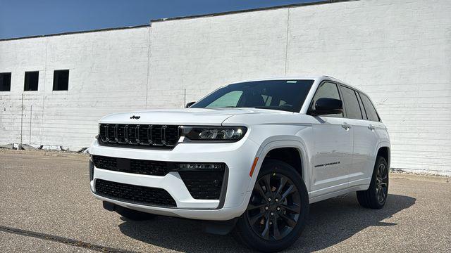 2026 Jeep Grand Cherokee GRAND CHEROKEE LIMITED RESERVE 4X4