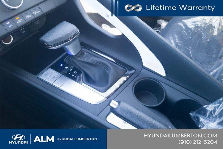 New 2026 Abyss Black Hyundai SE image 25