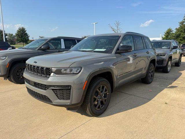 2027 Jeep Grand Cherokee Laredo Altitude 2027 Jeep Grand Cherokee Laredo Altitude