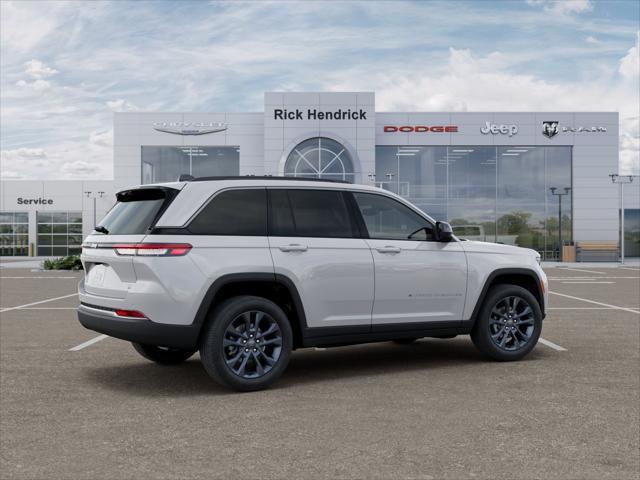 New 2026 Bright White Clear-Coat Exterior Paint Jeep 85th Anniversary Edition image 4