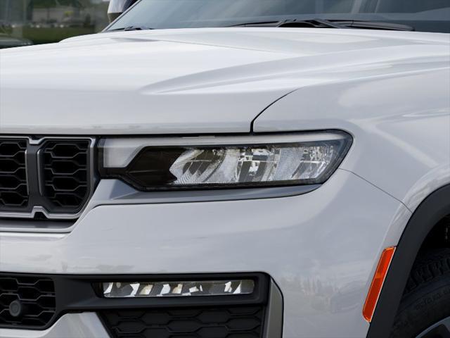 New 2026 Bright White Clear-Coat Exterior Paint Jeep 85th Anniversary Edition image 35