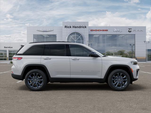 New 2026 Bright White Clear-Coat Exterior Paint Jeep 85th Anniversary Edition image 72
