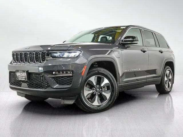 2023 Jeep Grand Cherokee Base for sale in Burnsville, MN