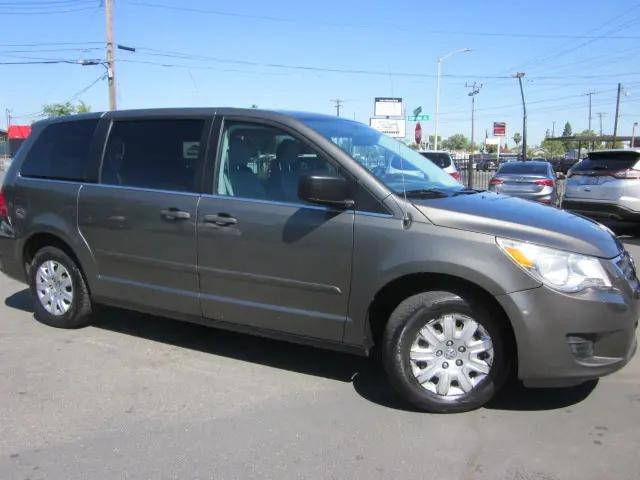 2010 Volkswagen Routan S for sale in Sacramento, CA