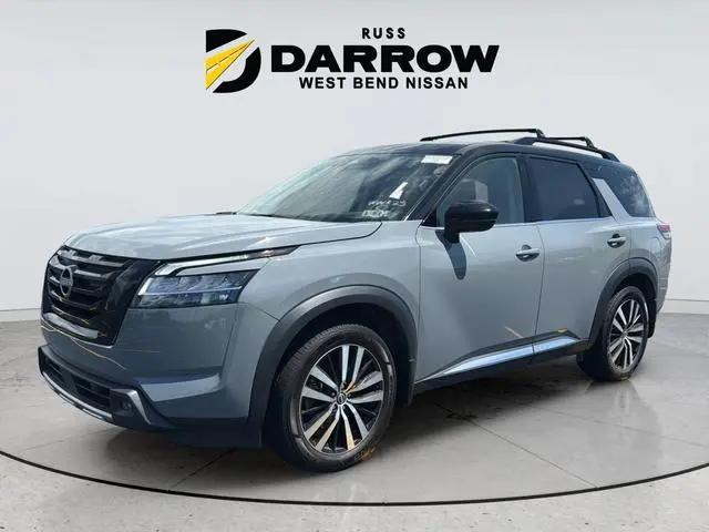 2024 Nissan Pathfinder Platinum 4WD for sale in West Bend, WI