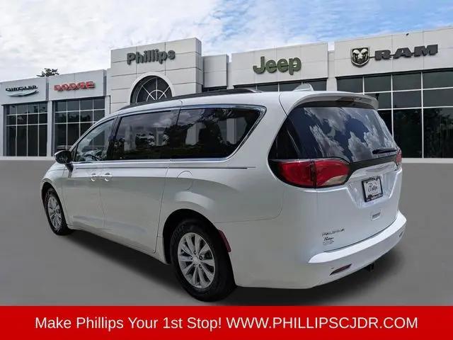 2017 Chrysler Pacifica Touring