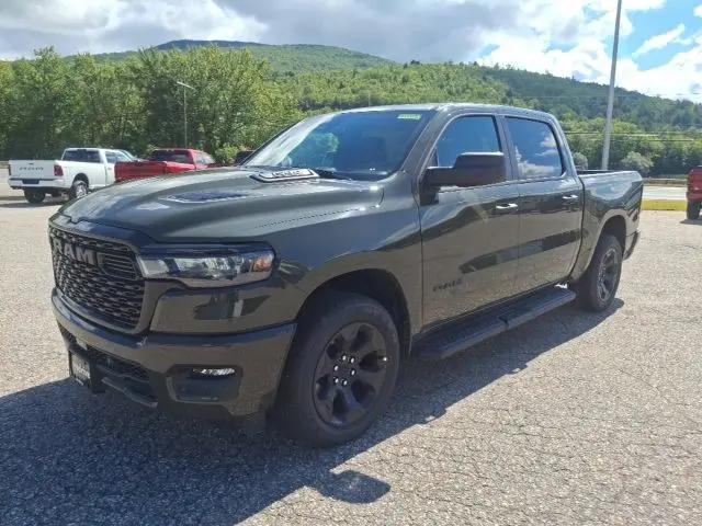 2026 Ram 1500 Express Crew Cab 4x4 5'7" Box