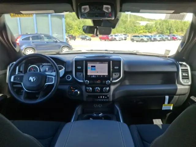 2026 Ram 1500 Express Crew Cab 4x4 5'7" Box