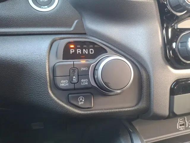 2026 Ram 1500 Express Crew Cab 4x4 5'7" Box