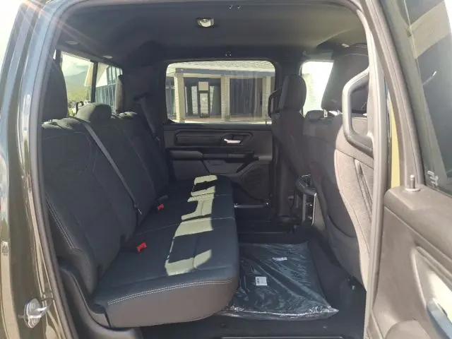 2026 Ram 1500 Express Crew Cab 4x4 5'7" Box