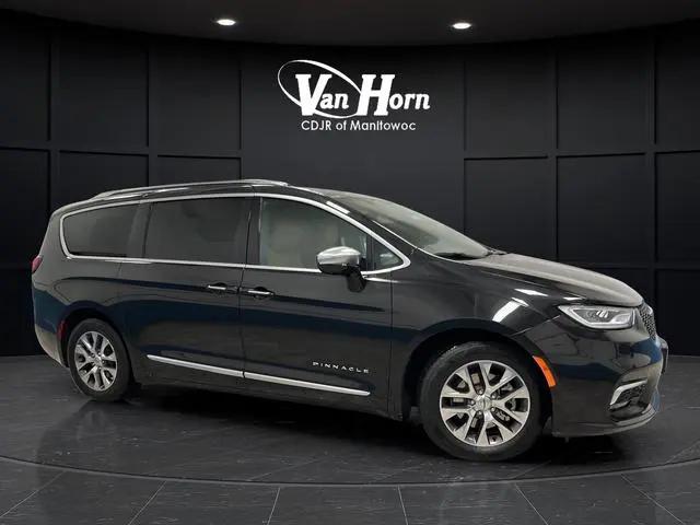 2023 Chrysler Pacifica Hybrid Pinnacle for sale in Manitowoc, WI