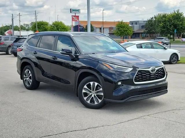 2023 Toyota Highlander XLE for sale in Indianapolis, IN