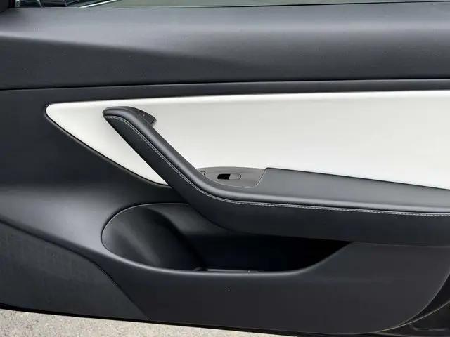 2019 Tesla Model 3 Standard Range