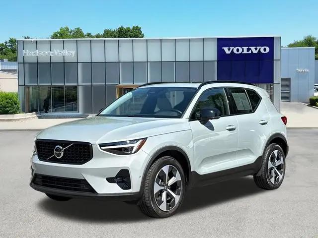 2026 Volvo XC40 Plus, B5 AWD Gas (mild hybrid), Dark for sale in Wappingers Falls, NY