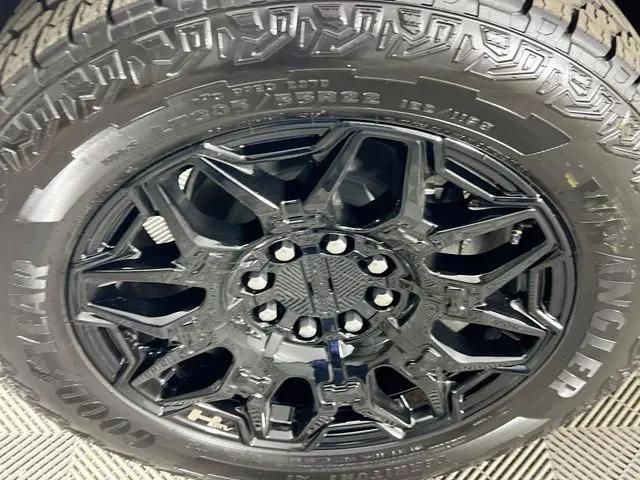 2026 GMC HUMMER EV 2X 4WD