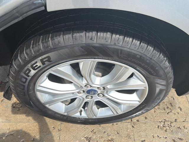 2021 Ford Edge Titanium