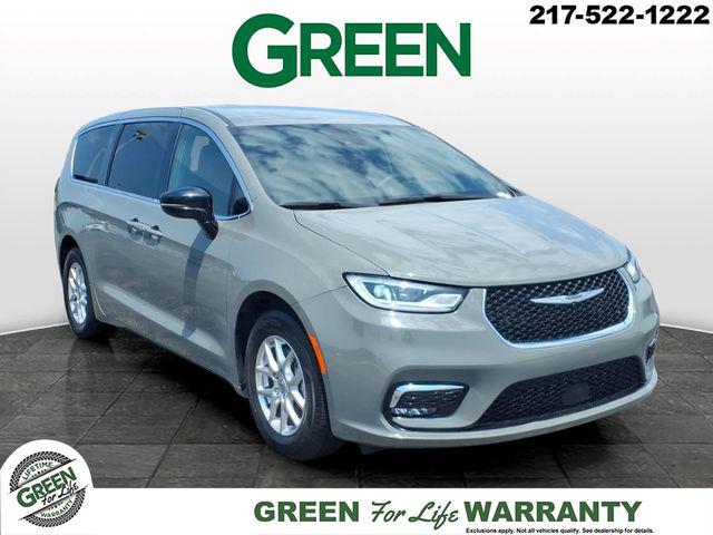 2025 Chrysler Pacifica Select for sale in Springfield, IL