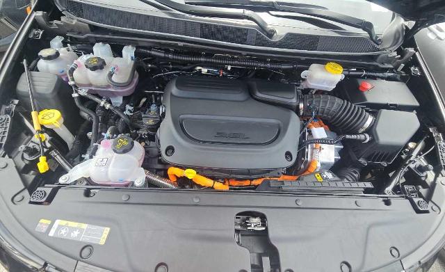 2025 Chrysler Pacifica Hybrid Select