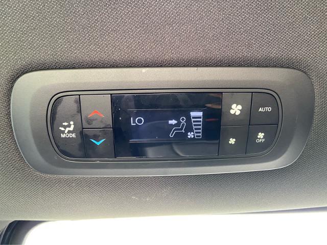 2025 Chrysler Pacifica Hybrid Select