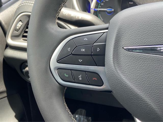 2025 Chrysler Pacifica Hybrid Select