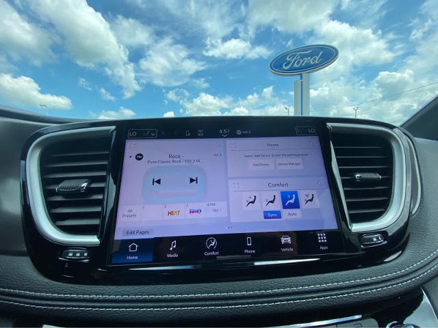 2025 Chrysler Pacifica Hybrid Select